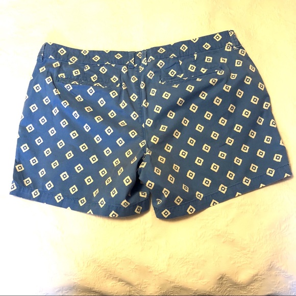 Old navy twill mid rise shorts size 14 - Picture 3 of 8